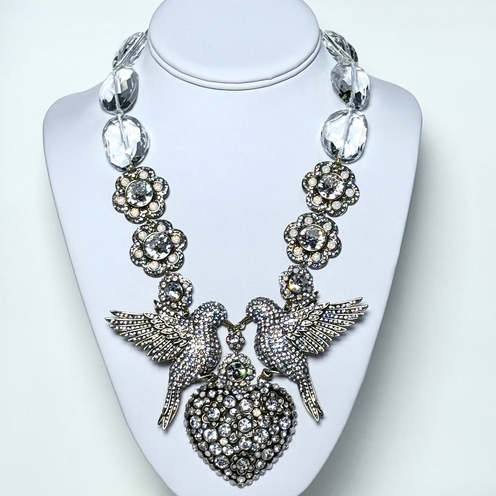 Heidi Daus “Sweet Lovers” bronze tone necklace NWOT